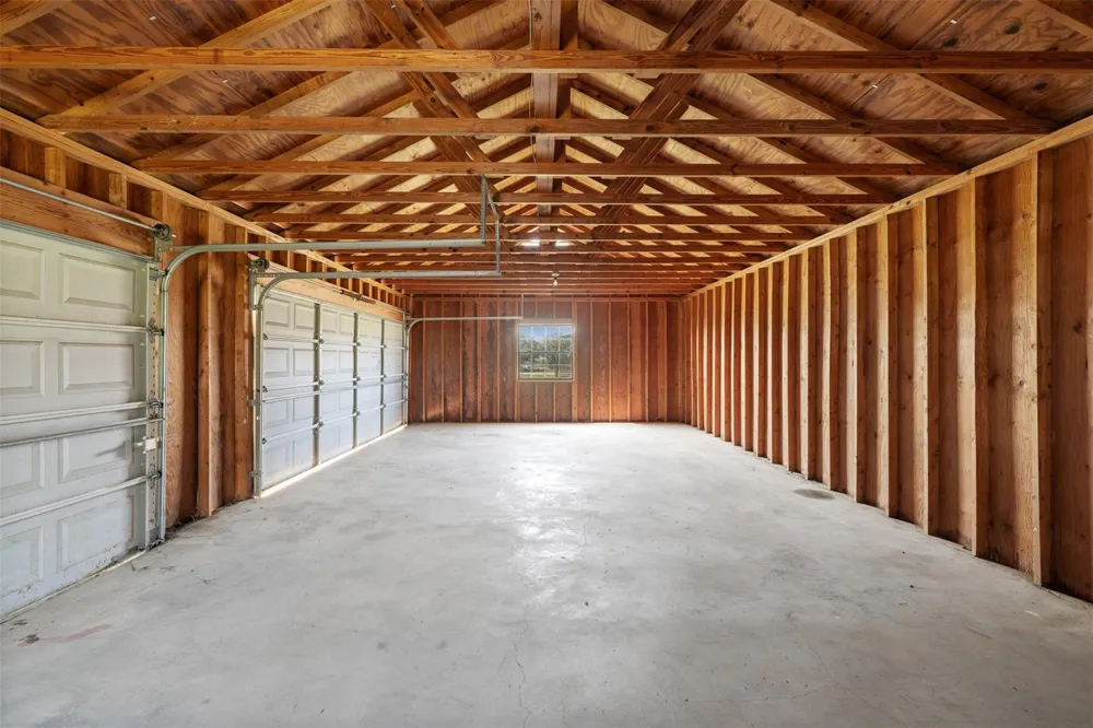 8232 Fm 2145 Ledbetter, TX 78946