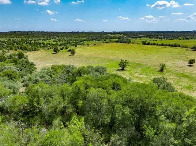 8232 Fm 2145 Ledbetter, TX 78946