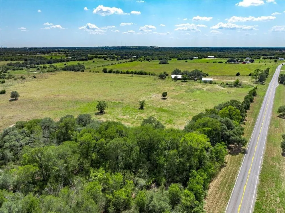 8232 Fm 2145 Ledbetter, TX 78946