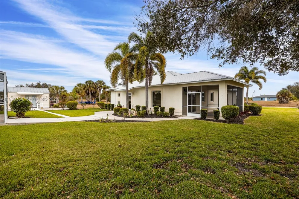 1197 April Ave La Belle, FL 33935