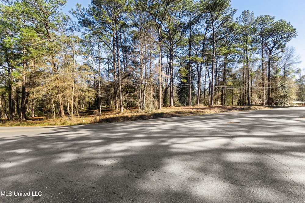 1906 S 28th Avenue Ext. Hattiesburg, MS 39402