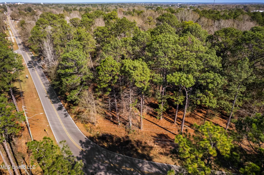1906 S 28th Avenue Ext. Hattiesburg, MS 39402