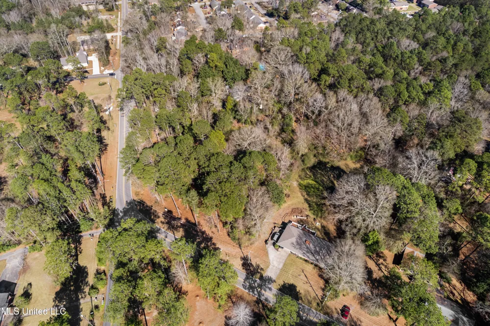 1906 S 28th Avenue Ext. Hattiesburg, MS 39402