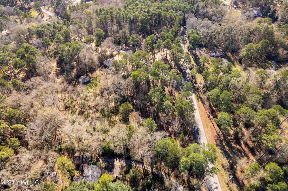 1906 S 28th Avenue Ext. Hattiesburg, MS 39402