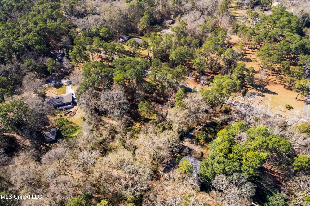 1906 S 28th Avenue Ext. Hattiesburg, MS 39402