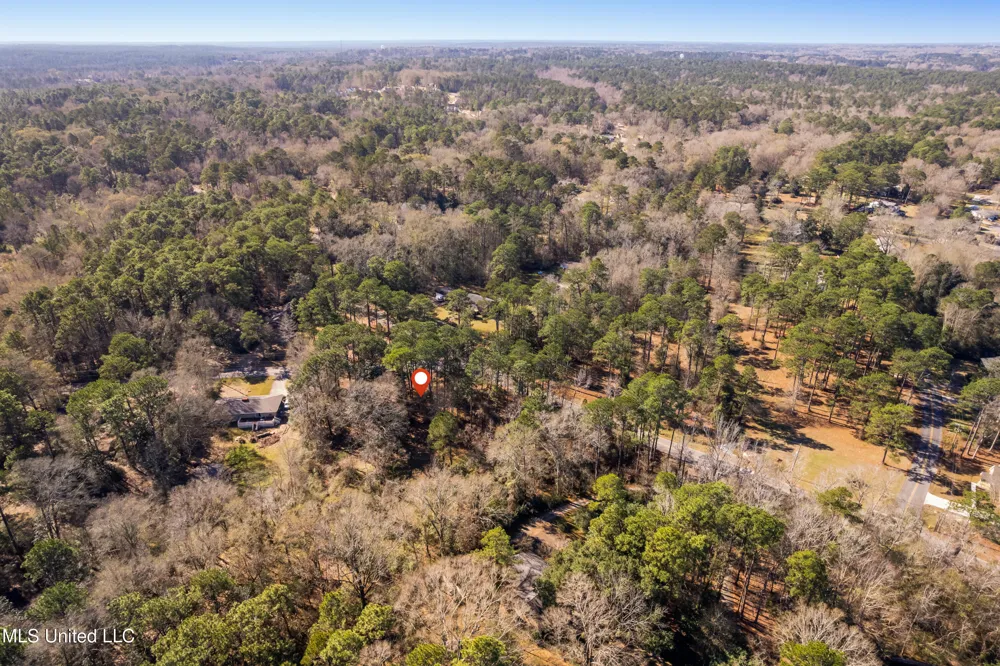 1906 S 28th Avenue Ext. Hattiesburg, MS 39402