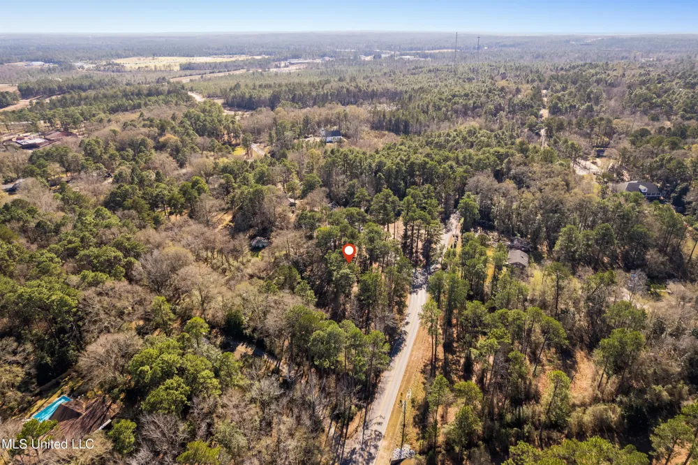 1906 S 28th Avenue Ext. Hattiesburg, MS 39402