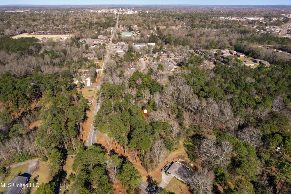 1906 S 28th Avenue Ext. Hattiesburg, MS 39402