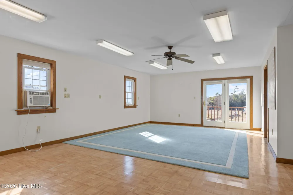 664 Seashore Drive Atlantic, NC 28511