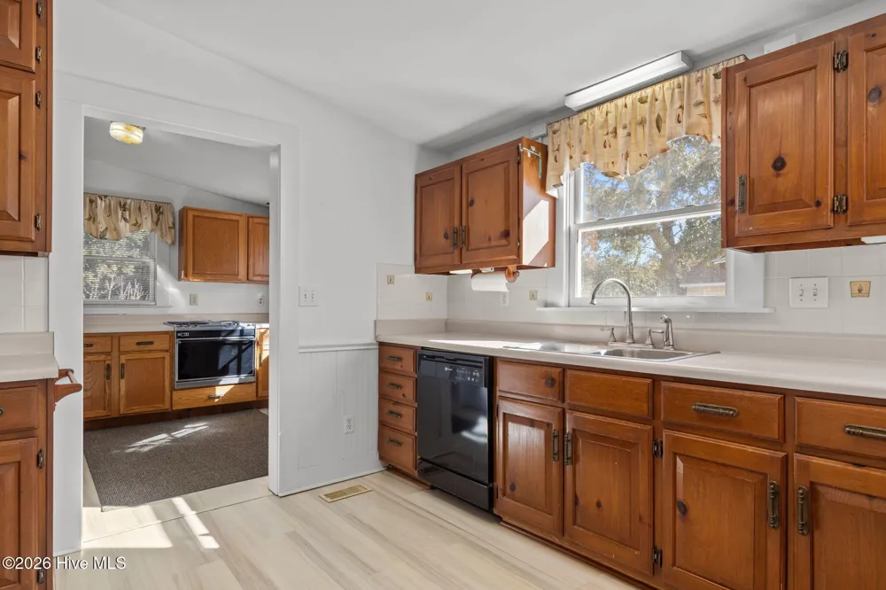 664 Seashore Drive Atlantic, NC 28511