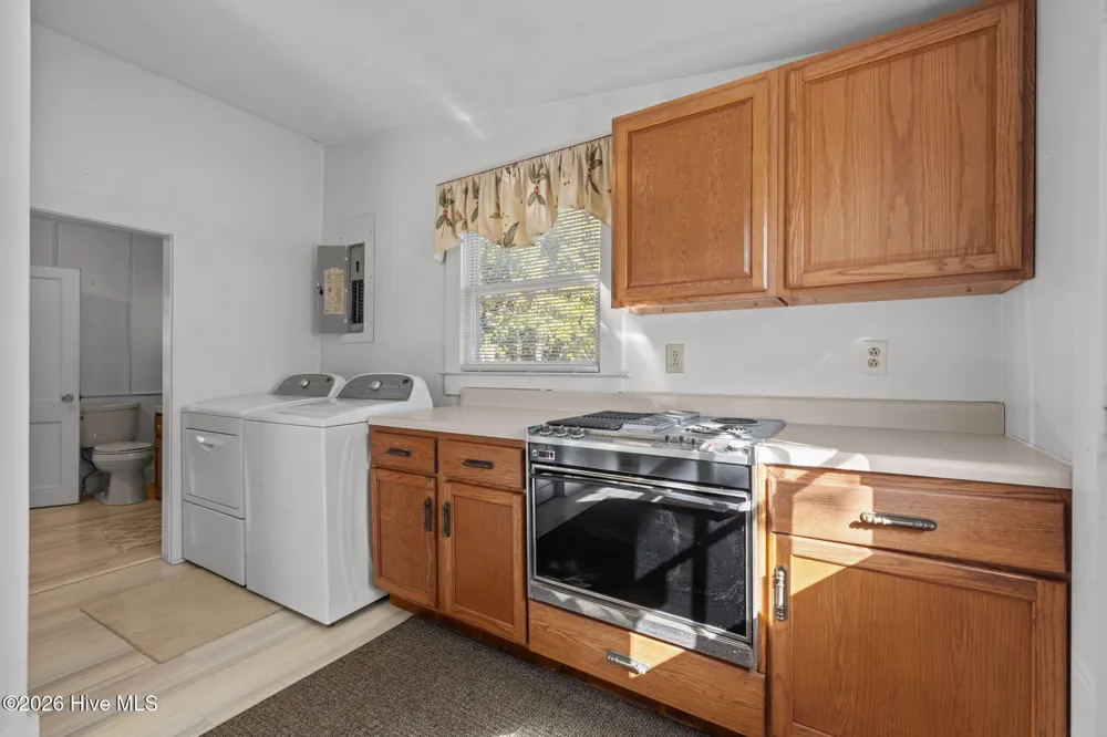 664 Seashore Drive Atlantic, NC 28511