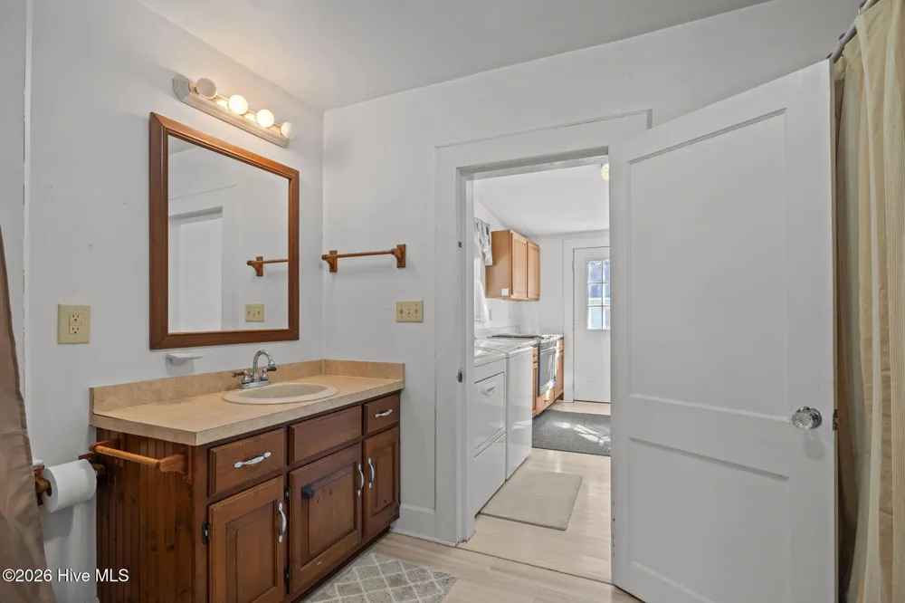 664 Seashore Drive Atlantic, NC 28511