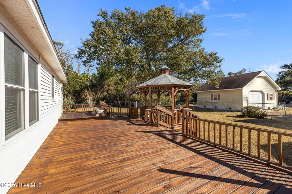 664 Seashore Drive Atlantic, NC 28511