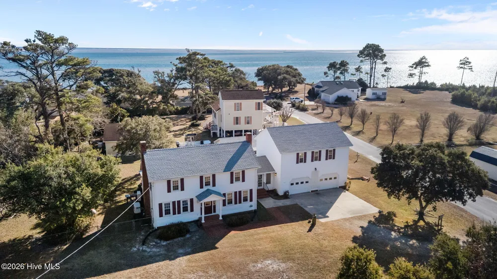 664 Seashore Drive Atlantic, NC 28511