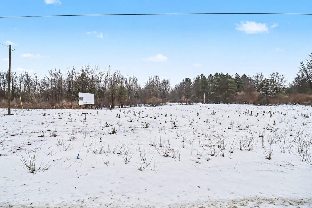 2655 W US-10 Ludington, MI 49431