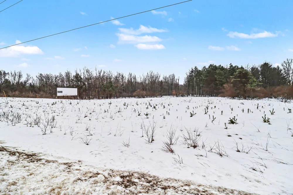 2655 W US-10 Ludington, MI 49431