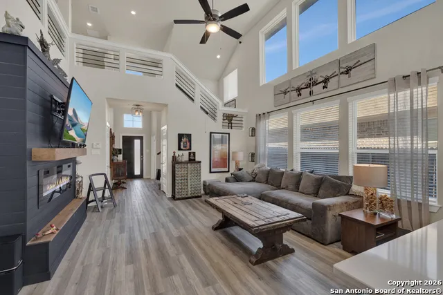1940 Colonial New Braunfels, TX 78130
