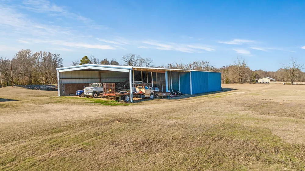 4060 CR 36220 Sumner, TX 75486