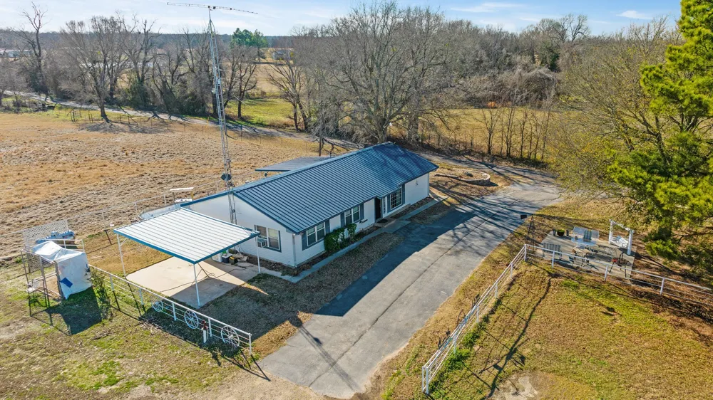 4060 CR 36220 Sumner, TX 75486