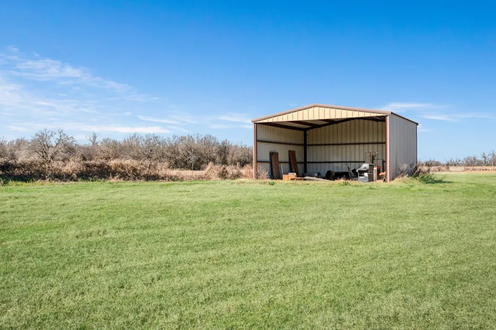 4060 CR 36220 Sumner, TX 75486