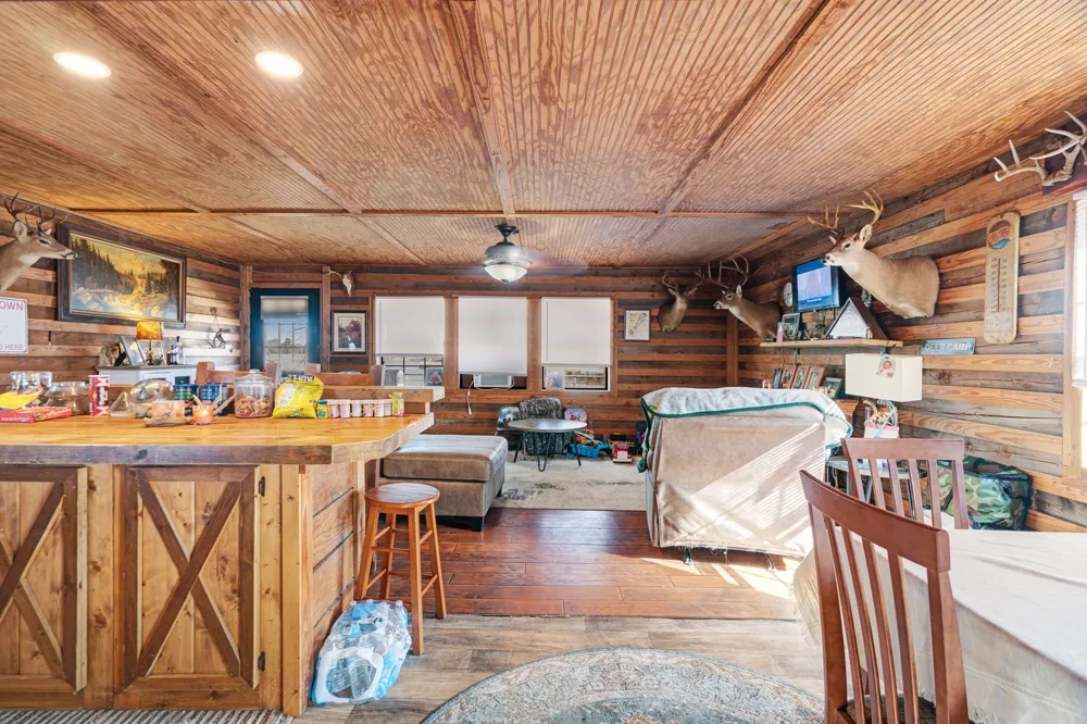 4060 CR 36220 Sumner, TX 75486