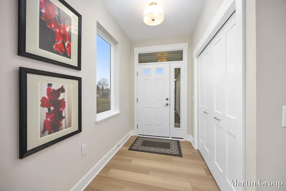 2247 Watertown Way NE Grand Rapids City, MI 49505