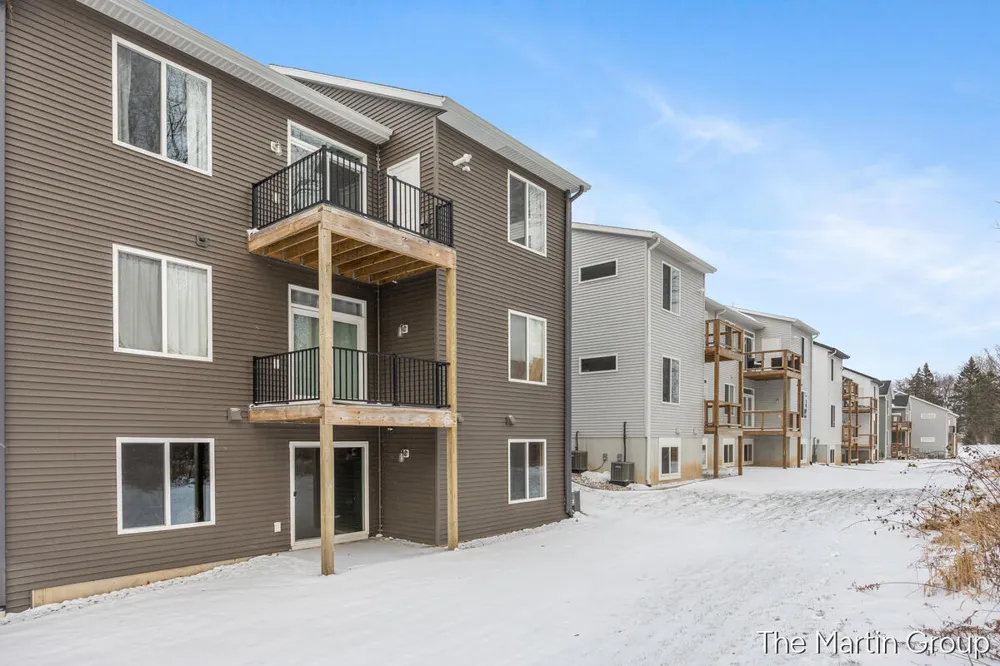 2247 Watertown Way NE Grand Rapids City, MI 49505