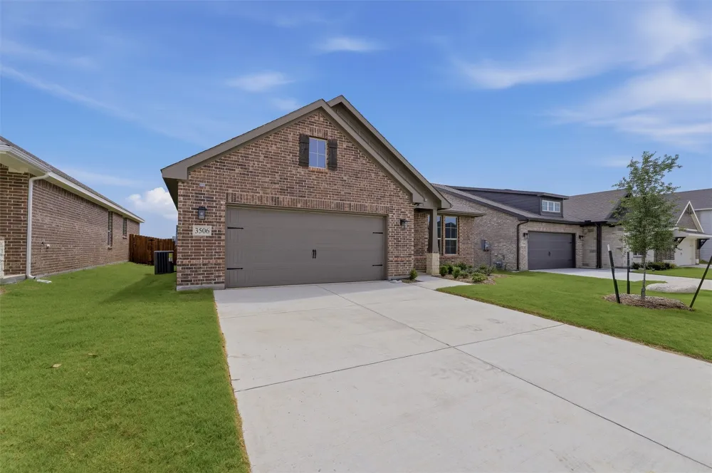 3506 Helena Street Gainesville, TX 76240