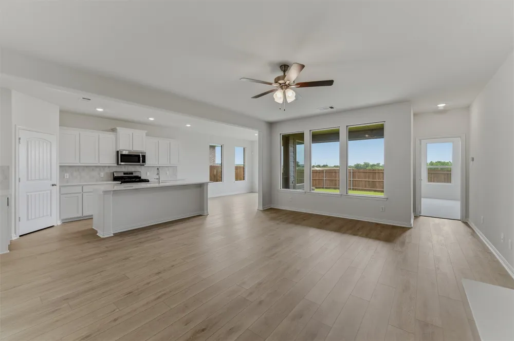 3506 Helena Street Gainesville, TX 76240