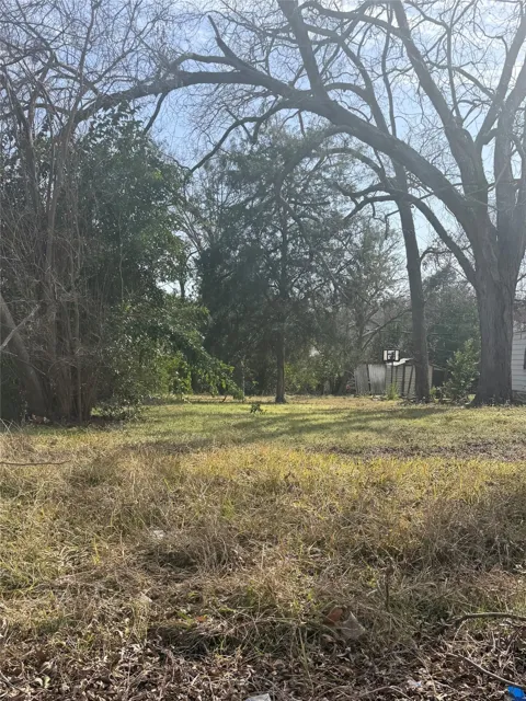 2014 Maple Avenue