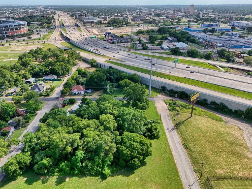 700 Spring Street Waco, TX 76704