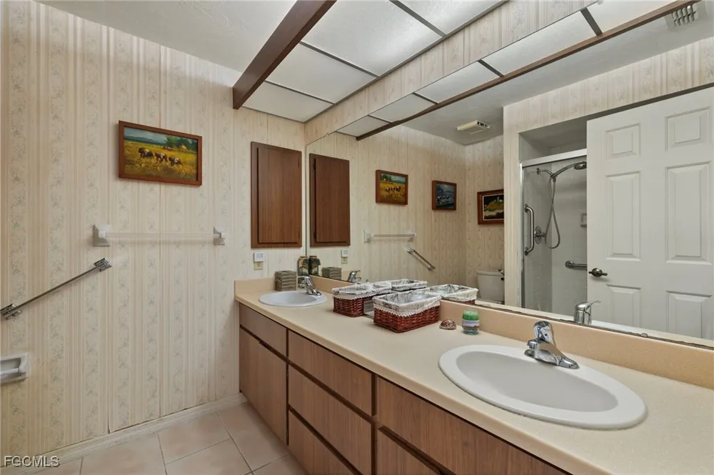 Arvine Circle Fort Myers, FL 33919