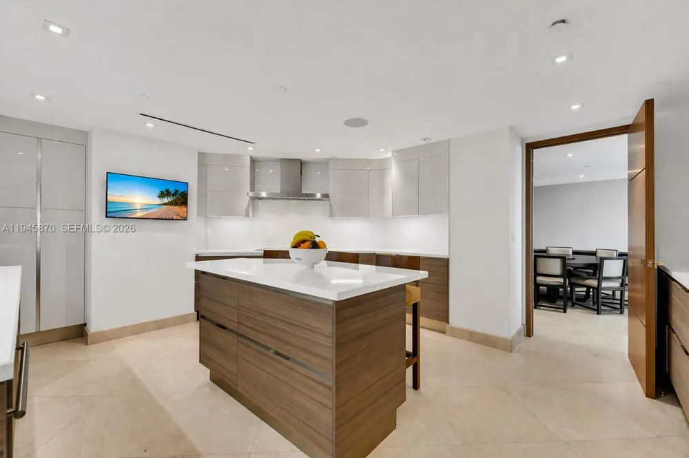 1643 Brickell Ave #3904 Miami, FL 33129