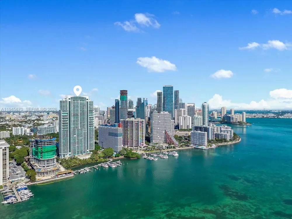 1643 Brickell Ave #3904 Miami, FL 33129