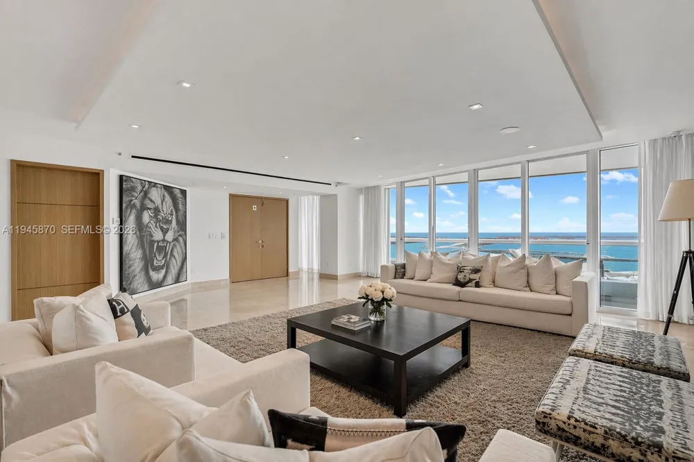 1643 Brickell Ave #3904 Miami, FL 33129