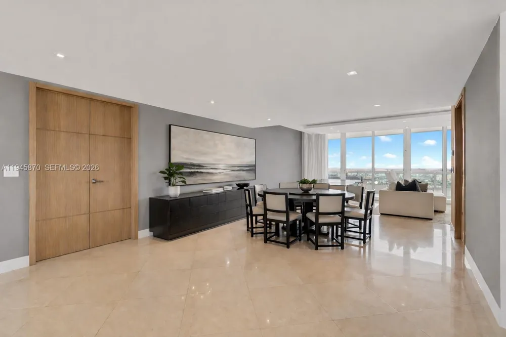 1643 Brickell Ave #3904 Miami, FL 33129