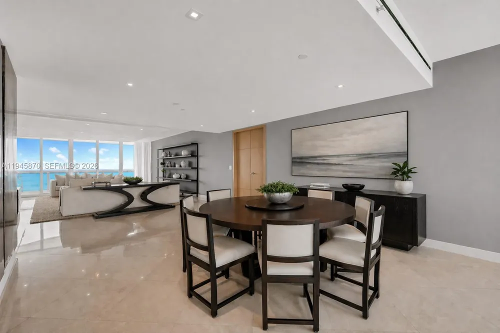 1643 Brickell Ave #3904 Miami, FL 33129
