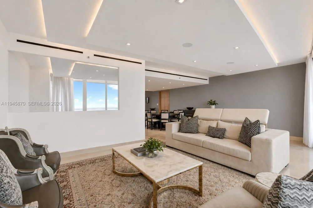 1643 Brickell Ave #3904 Miami, FL 33129