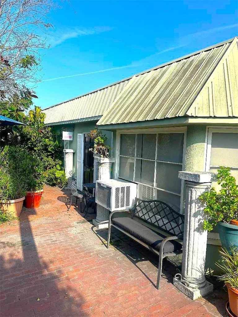 947 Manhattan Beach Manhattan Beach, CA 90266
