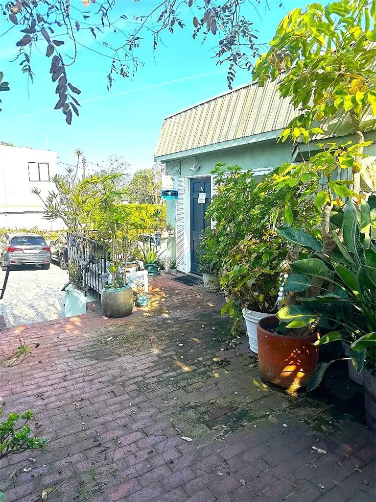 947 Manhattan Beach Manhattan Beach, CA 90266