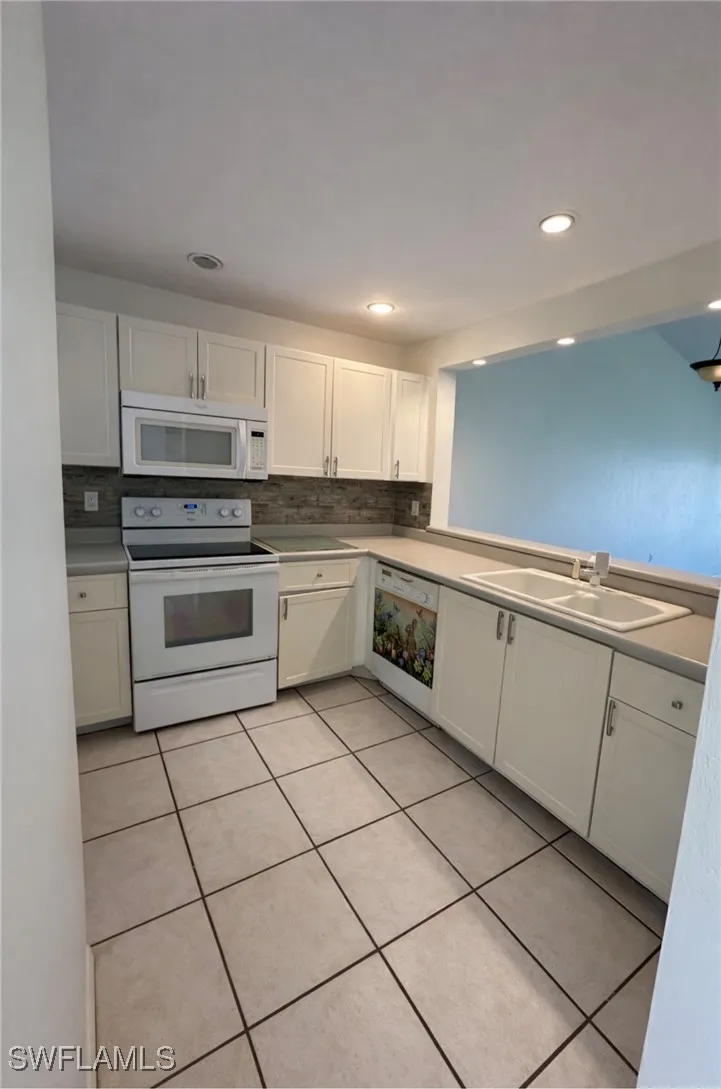 Commonwealth Circle #O203 Naples, FL 34116