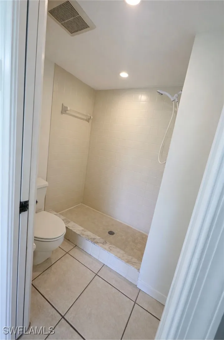 Commonwealth Circle #O203 Naples, FL 34116