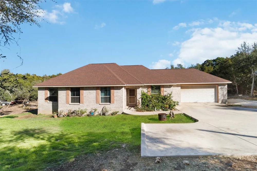 1193 Persimmon Pass Fischer, TX 78623