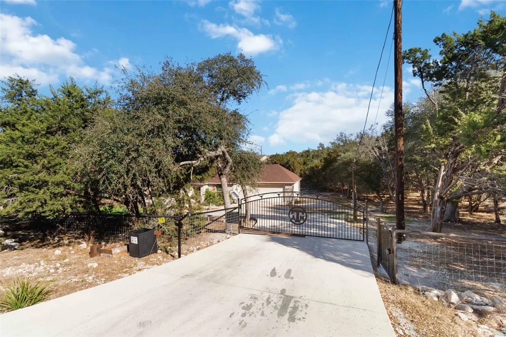 1193 Persimmon Pass Fischer, TX 78623