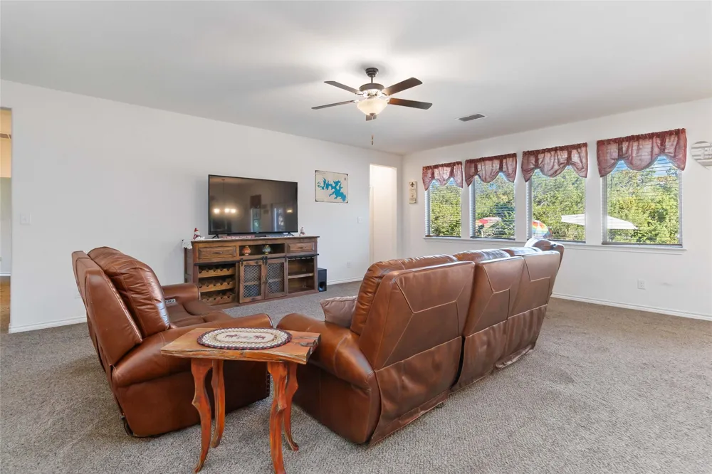 1193 Persimmon Pass Fischer, TX 78623