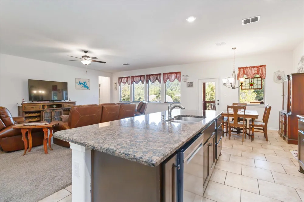 1193 Persimmon Pass Fischer, TX 78623