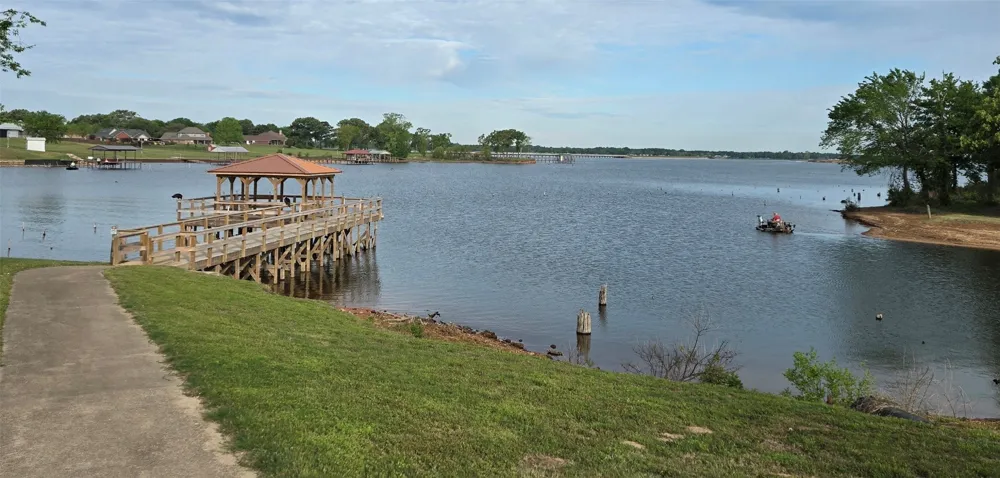 121 Arrowhead Quitman, TX 75783