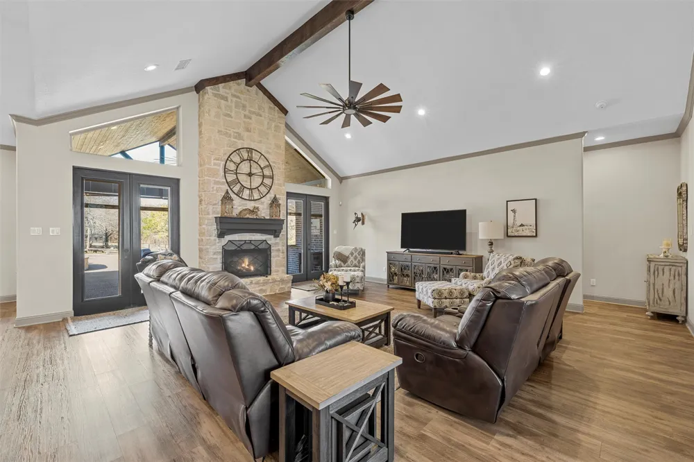18503 Wortham Bend Road China Spring, TX 76633