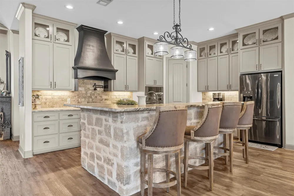 18503 Wortham Bend Road China Spring, TX 76633