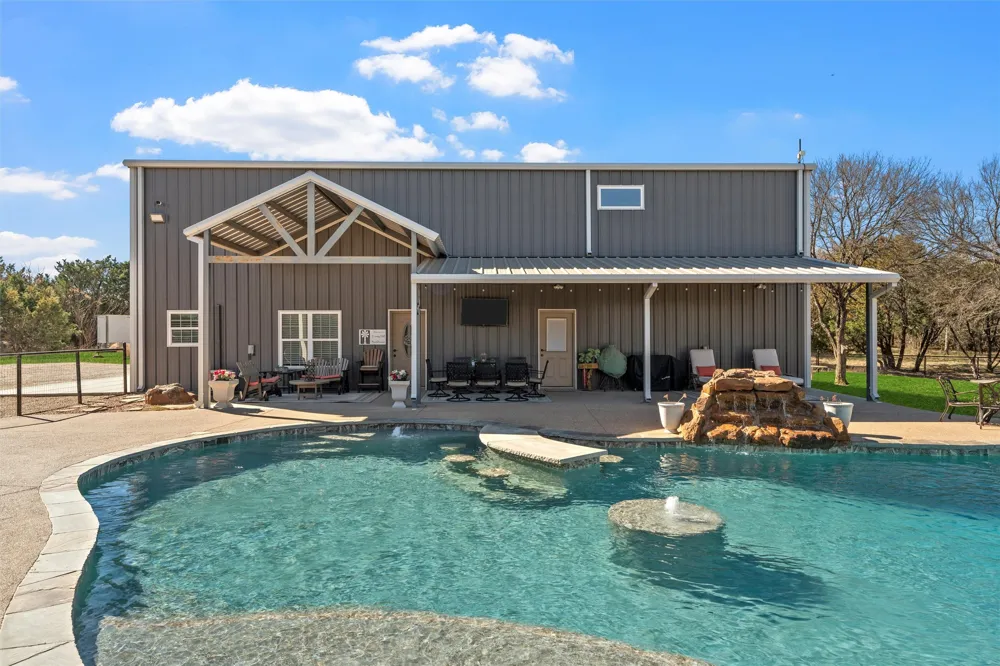 18503 Wortham Bend Road China Spring, TX 76633
